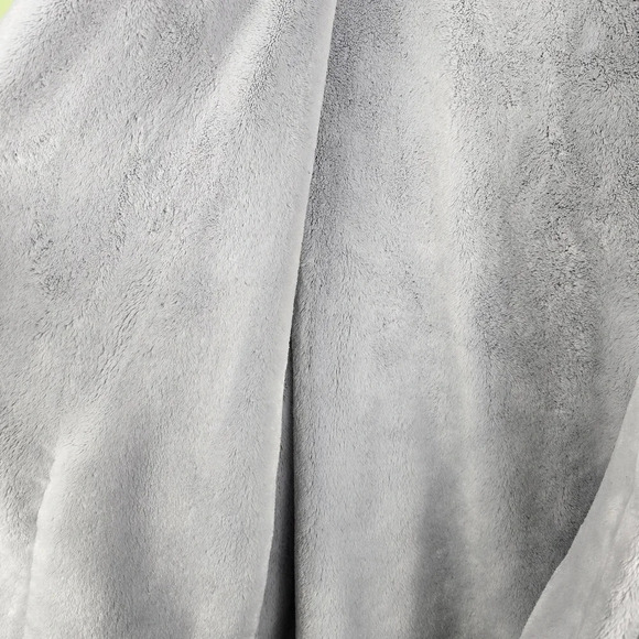 Aerie Women's Soft Heathered Grey Fuzzy Short Tie Closure Bathrobe Size M - Picture 7 of 14